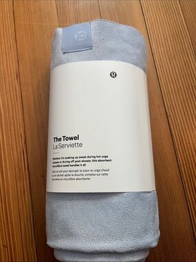 NWT Lululemon The Towel